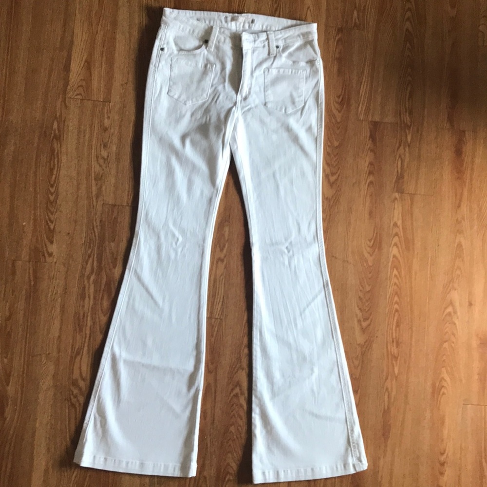 Frankie B. White flare bell bottom jeans